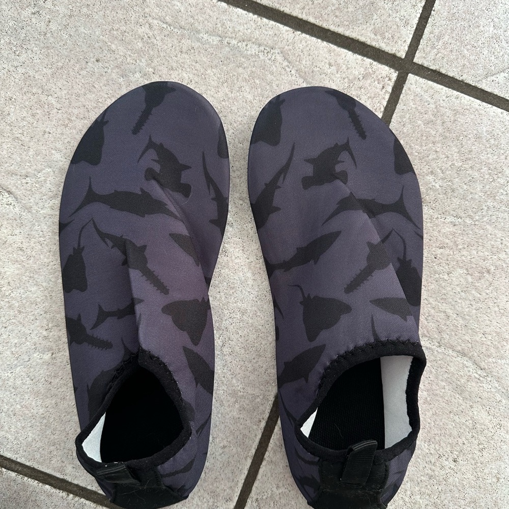 Shark Pattern Water Shoes